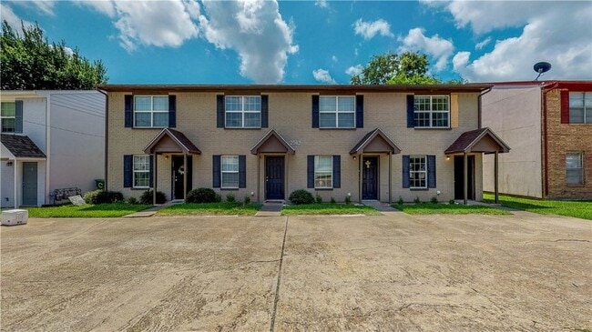 Building Photo - 2912 Prairie Flower Cir