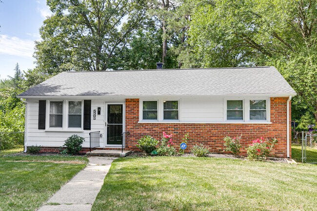 Photo - 5301 Tacoma St