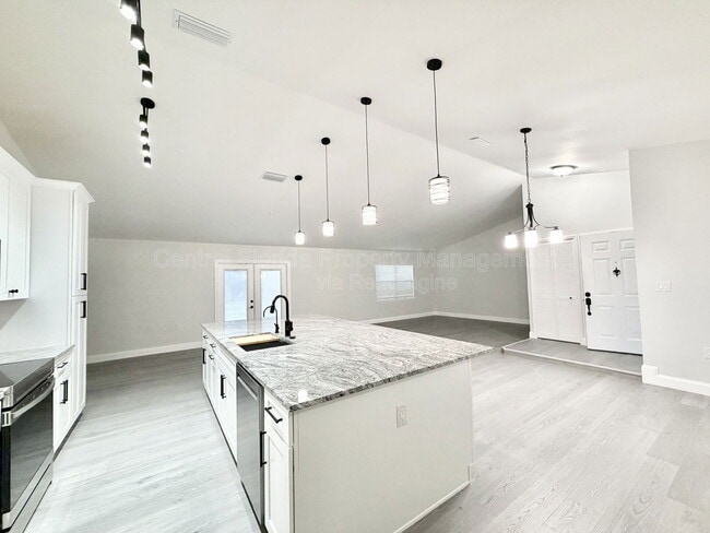 Photo - 1080 W Riviera Blvd