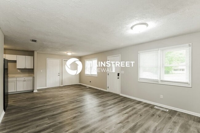 Photo - 3 Bedroom Pet-Friendly Home in INDIANAPOLI...