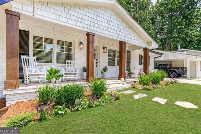 Photo - 2357 Cortez Way NE