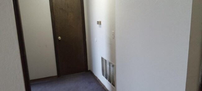 Photo - 902 Cynthia St Unidad 35