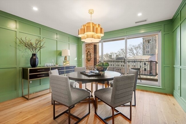 Photo - 130 Mt Auburn St Unidad 311