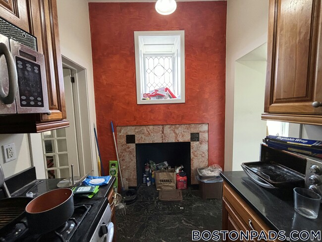 Building Photo - 362 Commonwealth Ave Rental