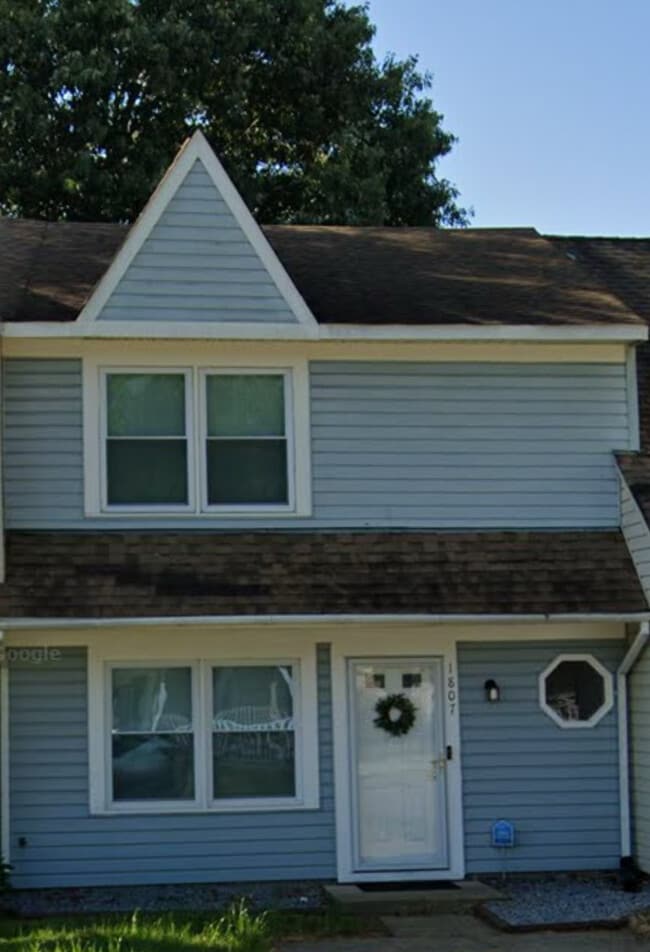 Building Photo - 1807 Carrollwood Cmn Rental