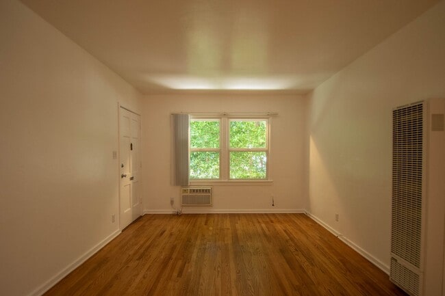 Photo - 14437 Dickens St Unidad 14437 1/2