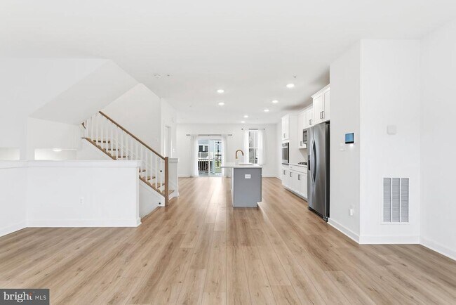 Photo - 614 Glenn Lk Dr