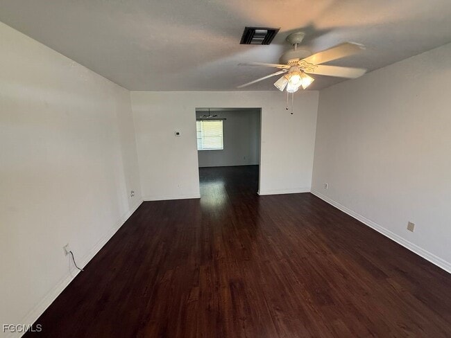 Photo - 2504 Lakeview Dr