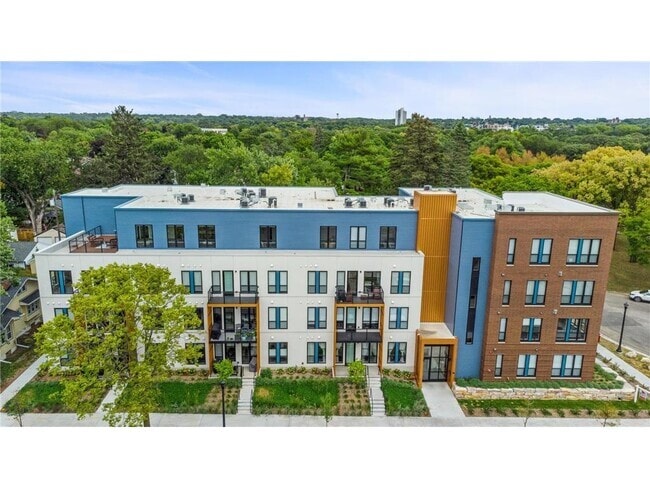 Building Photo - 4745 Minnehaha Ave Unit 101 Rental