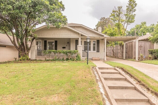 Building Photo - PRETTY HOME NORTH OF THE BRICKS in the CUL...