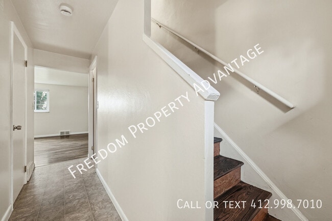 Photo - 2540 Park Hill Dr