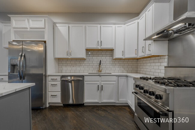 Photo - 1012 N Milwaukee Ave Unit #3