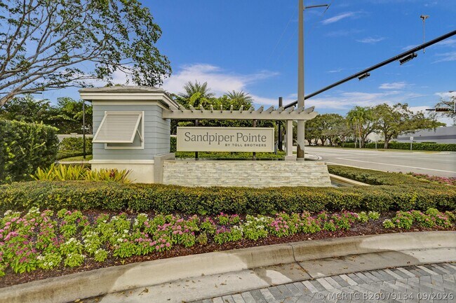 585 Sanderling Cir