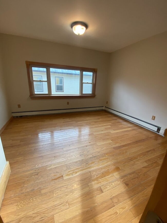 Photo - 345 Houghton St Unidad 2