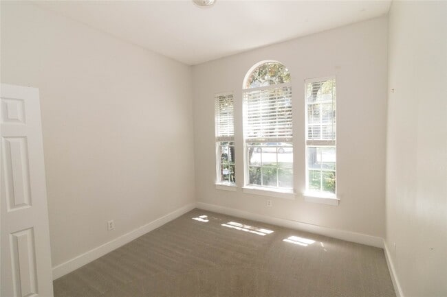 Building Photo - 1318 Ragsdale Ln