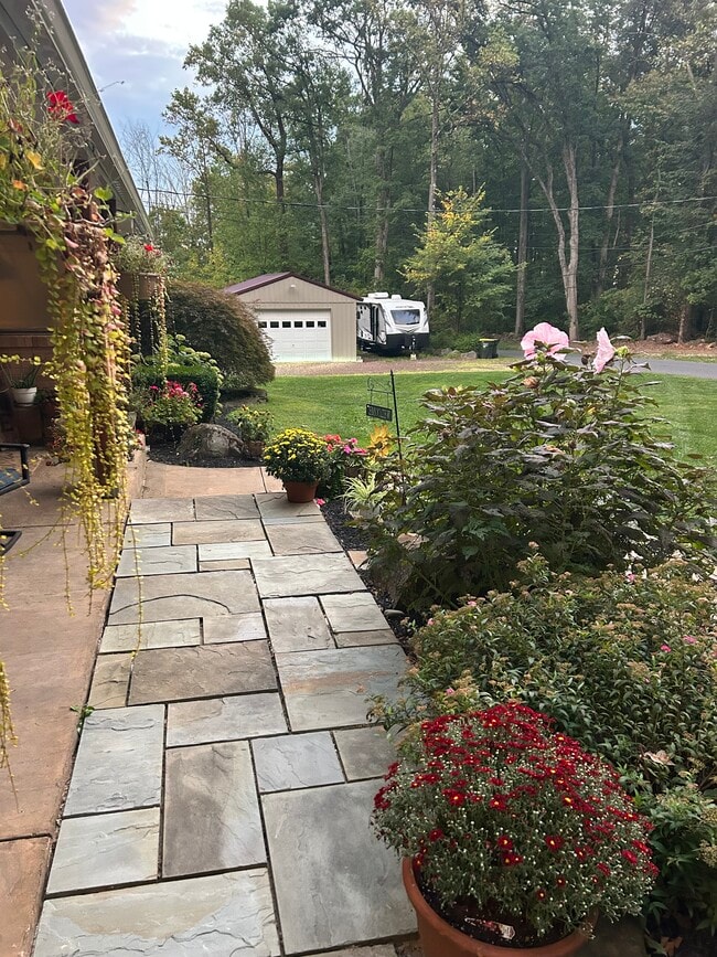 Photo - 2043 Quarry Rd Unit 2043 A