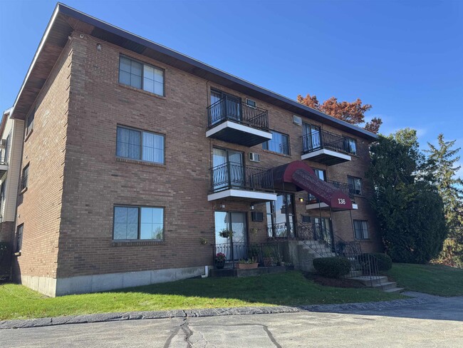 Building Photo - 136 Mammoth Rd Unit 23