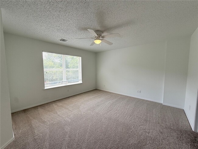 Photo - 18033 Broadview Dr