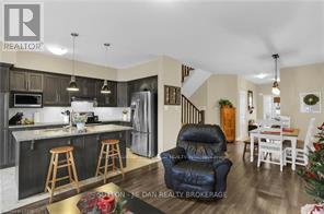 Photo - 2040 Shore Rd