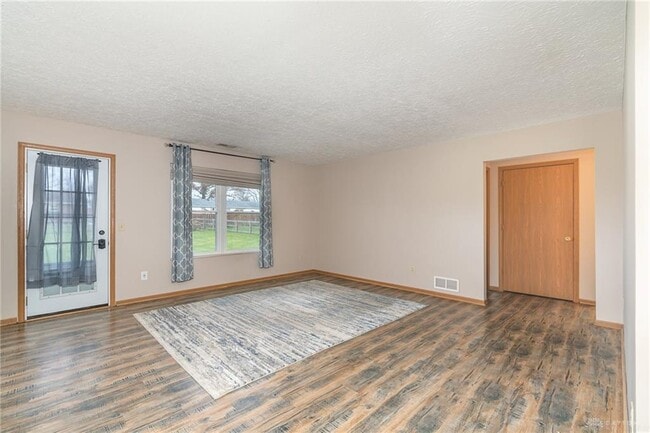 Photo - 6044 Sean Cir