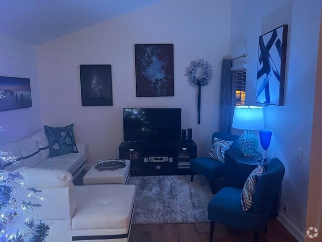 Building Photo - 1478 S Camino Real Rental