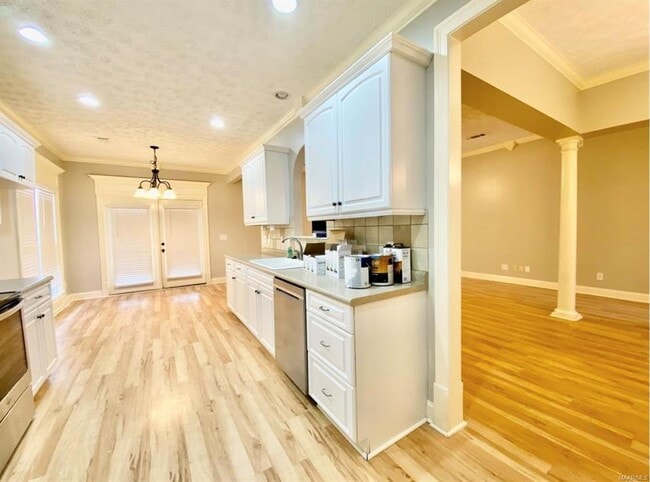 Photo - 100 Brittany Dr S