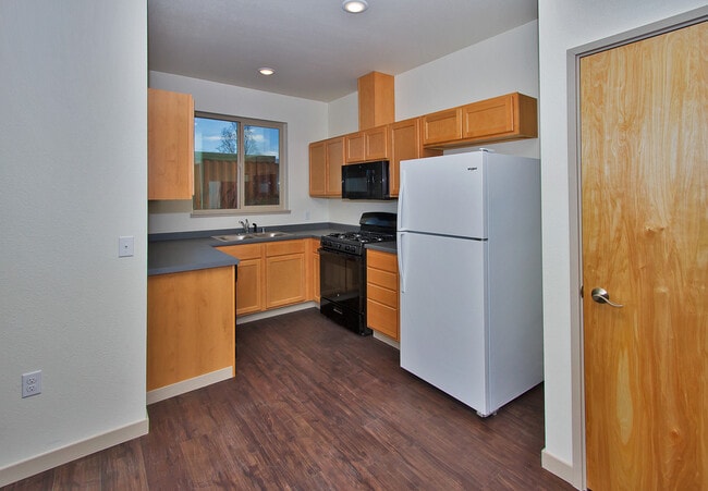 Photo - East End Cottages