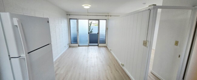 Photo - 909 University Ave Unit 214