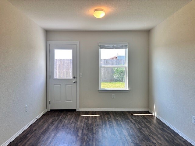 Building Photo - 5627 Savanna Pasture Rd