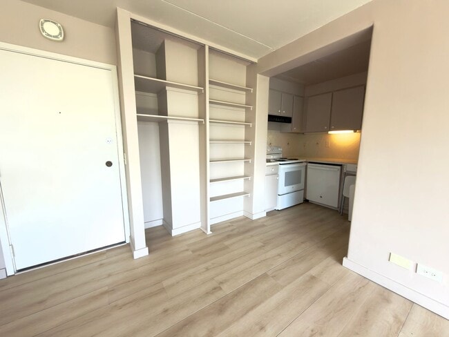 Photo - Move Right Into This Freshly Updated Waikiki Condo Just Minutes from the Beach!