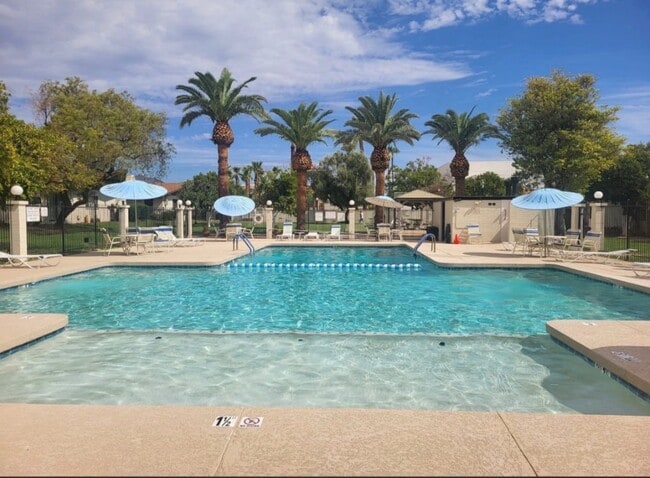 Photo - 6721 E McDowell Rd Unidad 323C