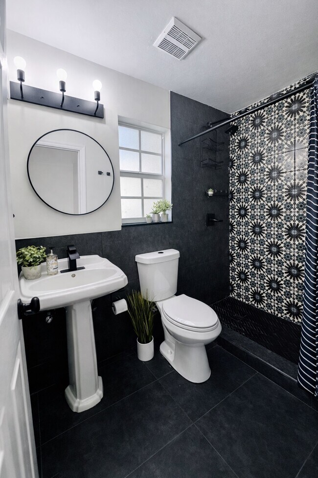 Photo - 1012 NE 17th Ct Unit 3