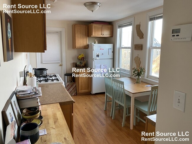 Photo - 15 Sargent Ave Unit 3