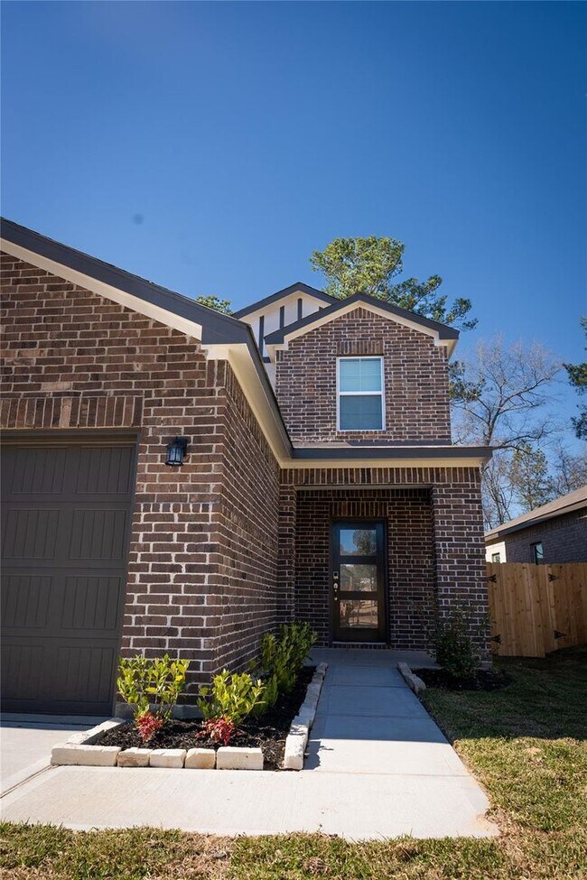 Photo - 4 bed 2.5 Bath Beautiful House inside Lakes at Black Oak!