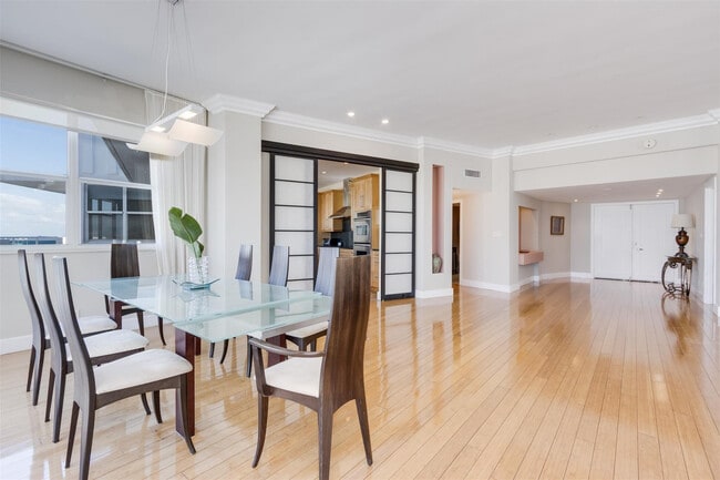 Building Photo - 3430 Galt Ocean Dr Unit PH1