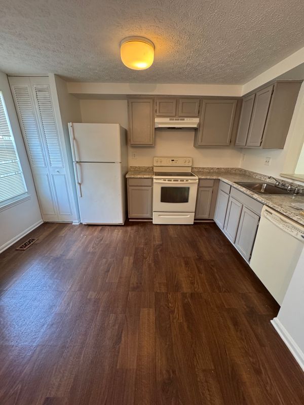 Photo - 9730 Red Clover Ct