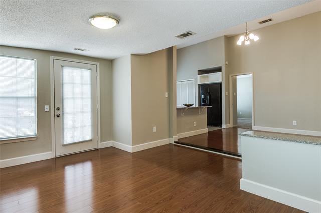 Photo - 1461 Javelin Way