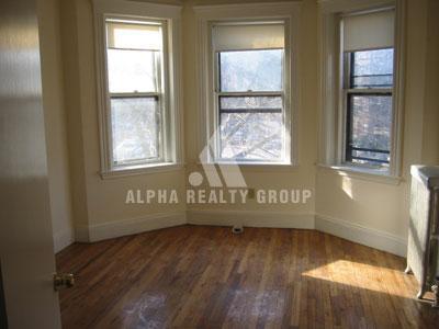 Photo - 109 St Stephen St Unit 3