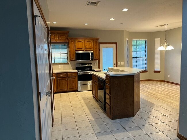 Photo - 1000 N Gale Ave