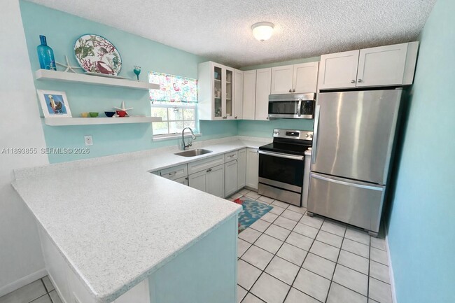 Photo - 410 Mahogany Ave