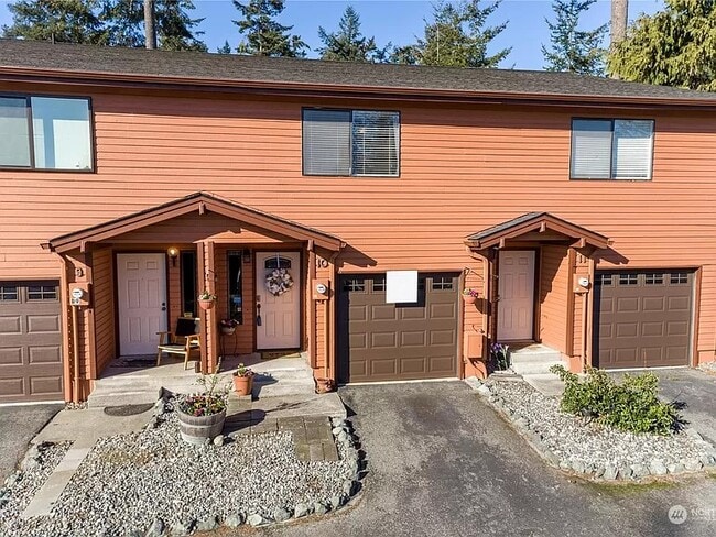 Photo - 690 NW Atalanta Way