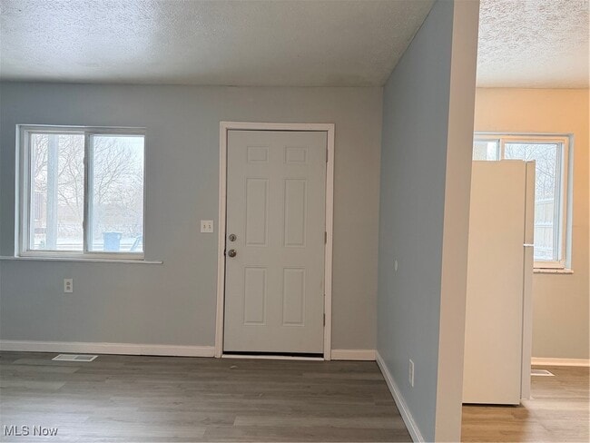 Photo - 2045 20th St SW