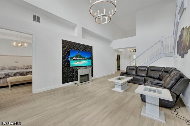 20001 Seadale Ct
