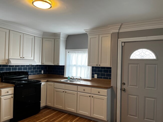 Photo - 22824 Mac Arthur Blvd