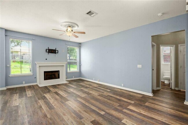 Photo - 717 Adler Falls Ln