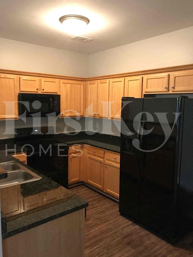 Photo - 5048 Pioneer Pkwy