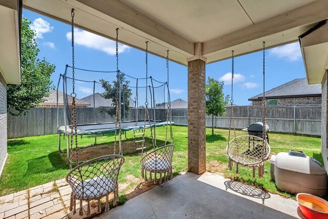 Photo - 6008 Ridge View St