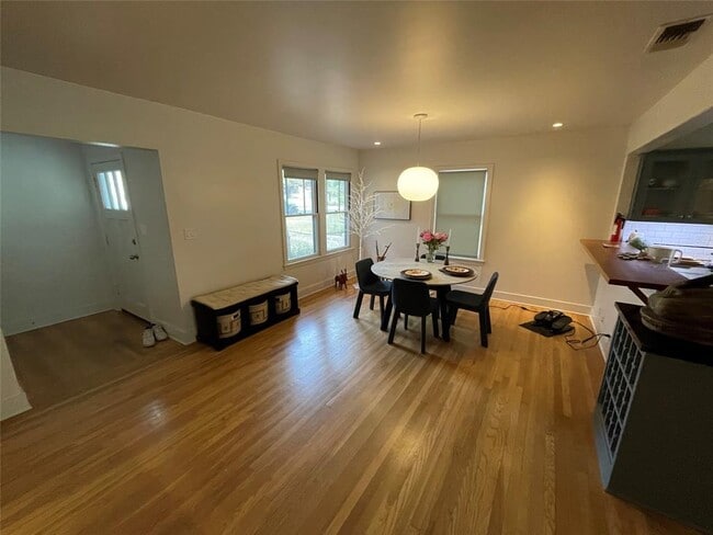 Photo - 1415 Travis Heights Blvd