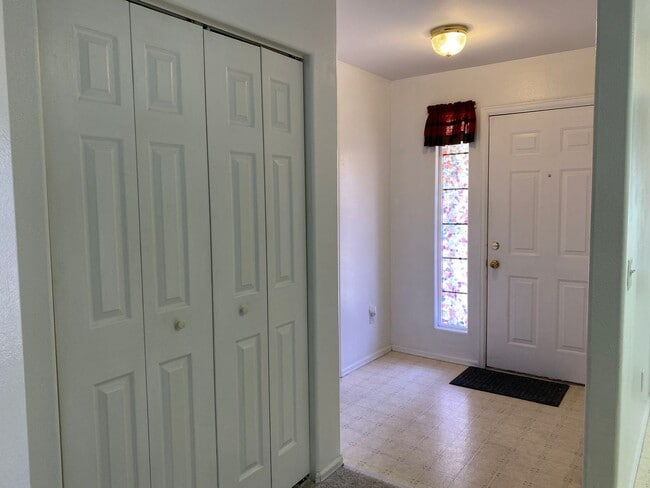 Photo - 2 Bed 2 Bath Townhome