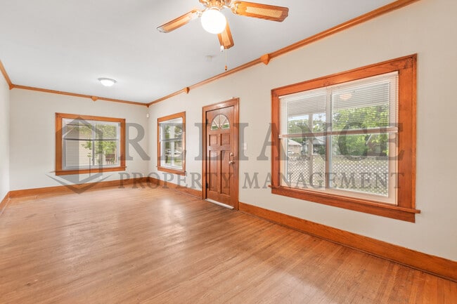 Photo - 719 S Glenn St